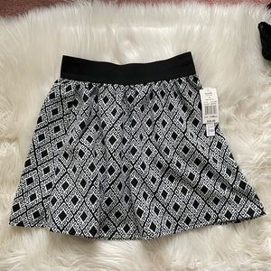 Black And White High Waisted Knit Twee Circle Skirt